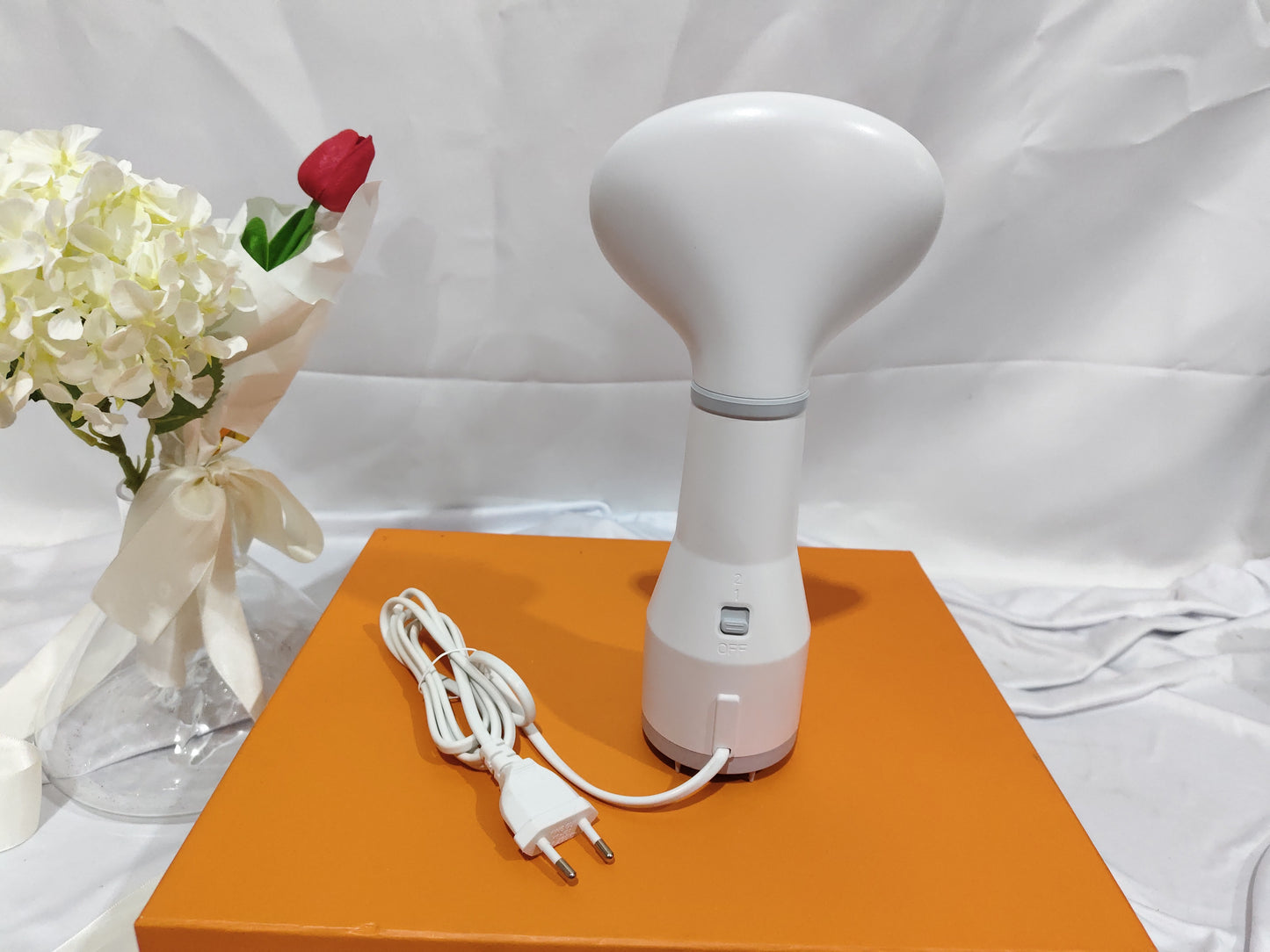 Dadypet Pet Hair Dryer Grooming Brush is a 2-in-1 dog and cat grooming tool